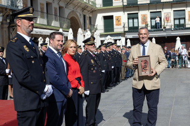 Fotos de la celebración del Día Nacional de la Policía en Tudela /