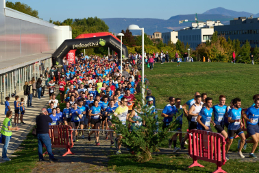 Imágenes de los 400 atletas que participaron en la IV Carrera Popular 'Cada oveja con su pareja' 2025 /