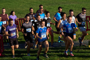 Imágenes de los 400 atletas que participaron en la IV Carrera Popular 'Cada oveja con su pareja' 2025 /