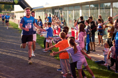 Imágenes de los 400 atletas que participaron en la IV Carrera Popular 'Cada oveja con su pareja' 2025 /