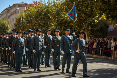Fotos del desfile de la Guardia Civil en Pamplona por la festividad de la Virgen del Pilar