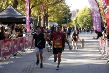 Fotos de la XII Carrera Solidaria Navarra en favor de ANFAS