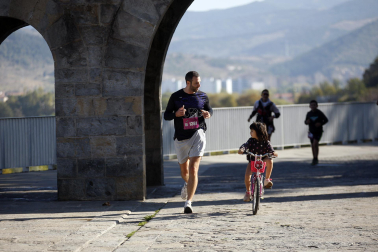 Fotos de la XII Carrera Solidaria Navarra en favor de ANFAS