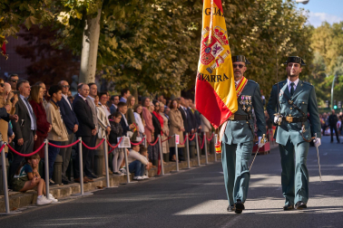 Fotos del desfile de la Guardia Civil en Pamplona por la festividad de la Virgen del Pilar