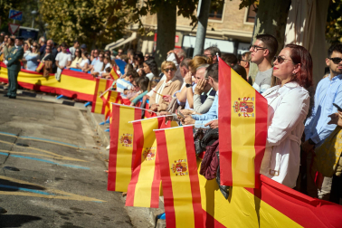 Fotos del desfile de la Guardia Civil en Pamplona por la festividad de la Virgen del Pilar