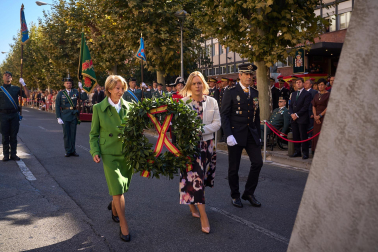 Fotos del desfile de la Guardia Civil en Pamplona por la festividad de la Virgen del Pilar