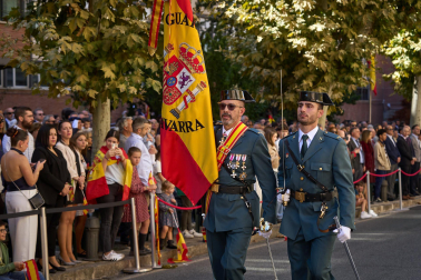 Fotos del desfile de la Guardia Civil en Pamplona por la festividad de la Virgen del Pilar