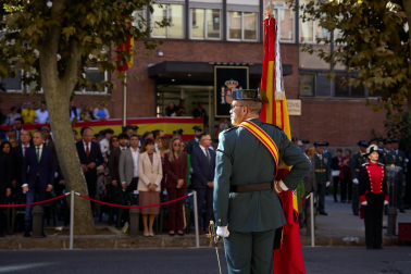 Fotos del desfile de la Guardia Civil en Pamplona por la festividad de la Virgen del Pilar