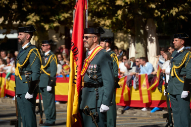 Fotos del desfile de la Guardia Civil en Pamplona por la festividad de la Virgen del Pilar