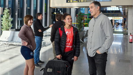 Fotos de la llegada de la selección española de frontball a Pamplonaco.