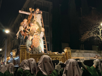El Descendimiento llega a Dormitalería