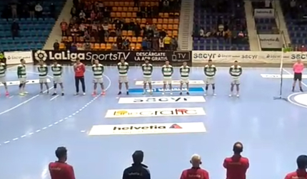 Minuto de silencio en honor a Jesús Riaño antes de partido del Helvetia Anaitasuna