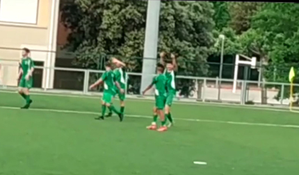 Imágenes en las que el CD Iruña denuncia gritos racistas desde la grada