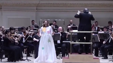 La soprano tafallesa Sabina Puértolas
