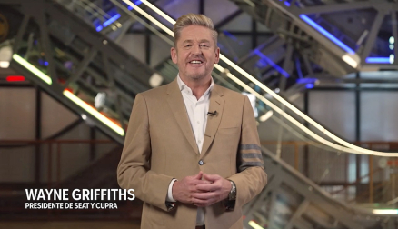 A través de un vídeo, el presidente de Seat, Wayne Griffiths, ha destacado que este plan impulsará "la transformación" de la industria automovilística y ayudará "a crear miles de nuevos empleos y a mantener la competitividad del país".