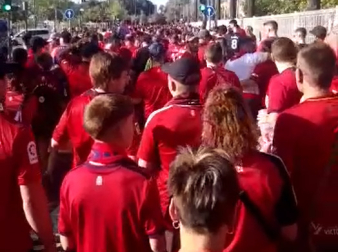 Cánticos camino del estadio