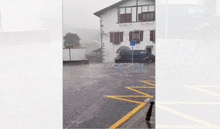 Riadas de agua y granizo en Etxala