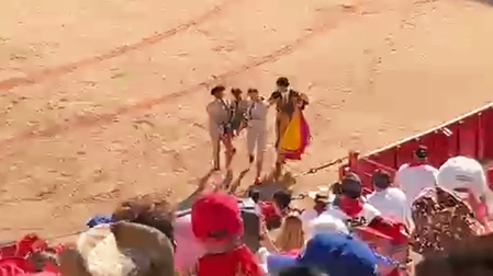 Cogida de Robleño en la corrida del 8