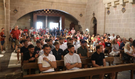 La plantilla de Osasuna cumple con la tradición y visita Javier
