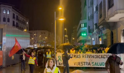Los manifestantes enfilan Carlos III