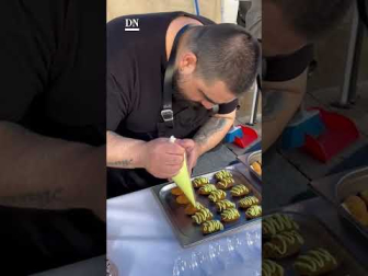 La asociación Semilla y Belarra, junto a los restaurantes Maher, Baserriberri e Iruñazarra, han ofrecido tapas con alimentos de temporada y de Navarra para reivindicar la necesidad de que la agricultura y ganadería no desaparezcan