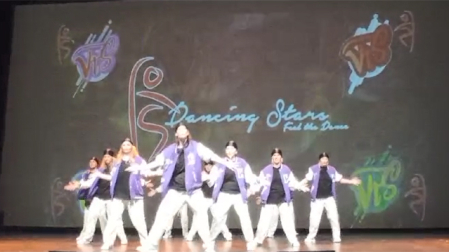 Actuación del grupo de la Academia Arkadia Dance Estudio en la categoría Premium