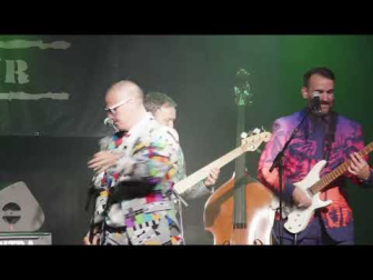 LA BANDA DEL DESAGÜE 'Mueve tus caderas'