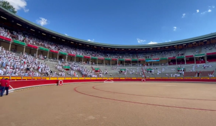 La plaza de Toros medio hora antes de la corrida de Fuente Ymbro