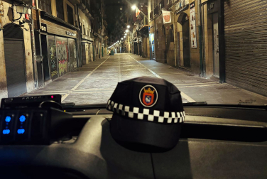 Patrullaje nocturno de la Policía Municipal de Pamplona