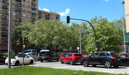 La densidad de tráfico en Pamplona, según barrios y horas, es elevada