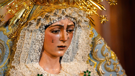 Imágen de Nuestra Señora de la Esperanza Macarena tras la polémica actuación de mantenimiento y conservación llevada a cabo