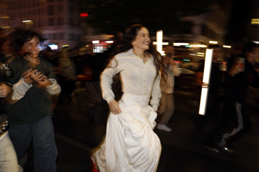 Fotos de Rosalía a su llegada a Callao en una aparición sorpresa para presentar su cuarto álbum, este lunes en Madrid