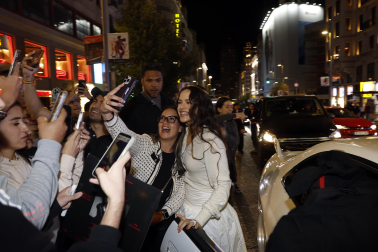 Fotos de Rosalía a su llegada a Callao en una aparición sorpresa para presentar su cuarto álbum, este lunes en Madrid