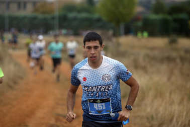 Corredores participantes en la V Betagarri Trail de Ancín este sábado, 25 de octubre /