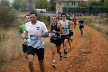 Corredores participantes en la V Betagarri Trail de Ancín este sábado, 25 de octubre /