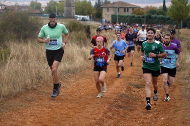 Corredores participantes en la V Betagarri Trail de Ancín este sábado, 25 de octubre /