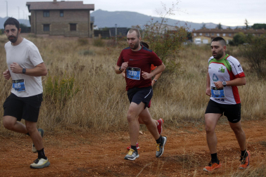 Corredores participantes en la V Betagarri Trail de Ancín este sábado, 25 de octubre /