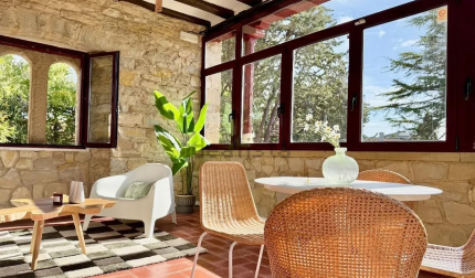 Terraza acristalada en la primera planta del inmueble