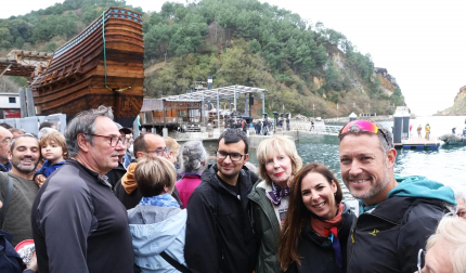 Multitud de gente no quiso perderse el histórico acto en la localidad guipuzcoana /