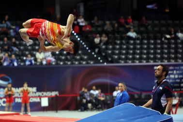 Tercera jornada del Campeonato del Mundo de Gimnasia de Trampolín en Pamplona.