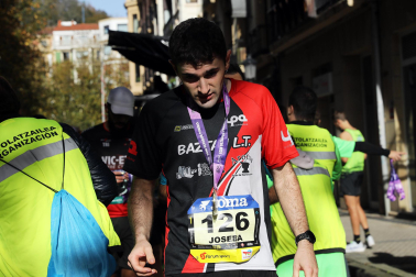 Fotos de la Behobia-San Sebastián en la que han participado más de 1.000 navarros.