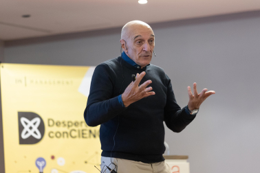 Humberto Bustince, durante su ponencia
