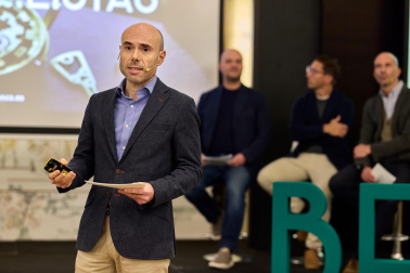 Fotos de la presentación de BENCO, empresa de consultoría