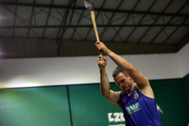 Fotos: Iker Vicente consigue la txapela número 11 en el Navarro Individual de aizkora