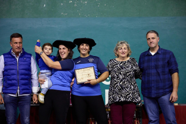 Fotos: Iker Vicente consigue la txapela número 11 en el Navarro Individual de aizkora