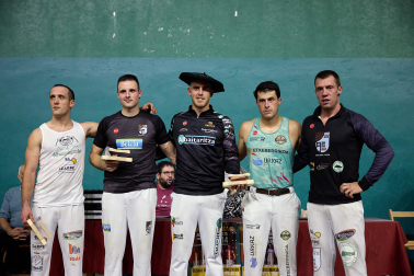 Fotos: Iker Vicente consigue la txapela número 11 en el Navarro Individual de aizkora