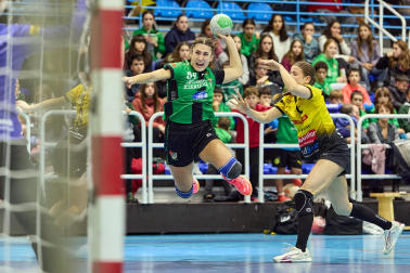 Replasa Beti Onak-Yellow Winthertur.