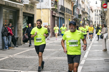Participantes en la VII Carrera Popular Solidaria '+e' del Teléfono de la Esperanza de Navarra disputada en Pamplona /