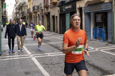 Participantes en la VII Carrera Popular Solidaria '+e' del Teléfono de la Esperanza de Navarra disputada en Pamplona /