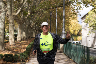 Participantes en la VII Carrera Popular Solidaria '+e' del Teléfono de la Esperanza de Navarra disputada en Pamplona /